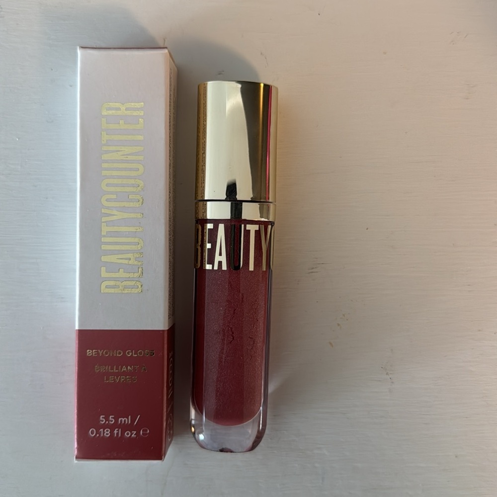 Beautycounter Beyond Gloss: Magnolia Shimmer.